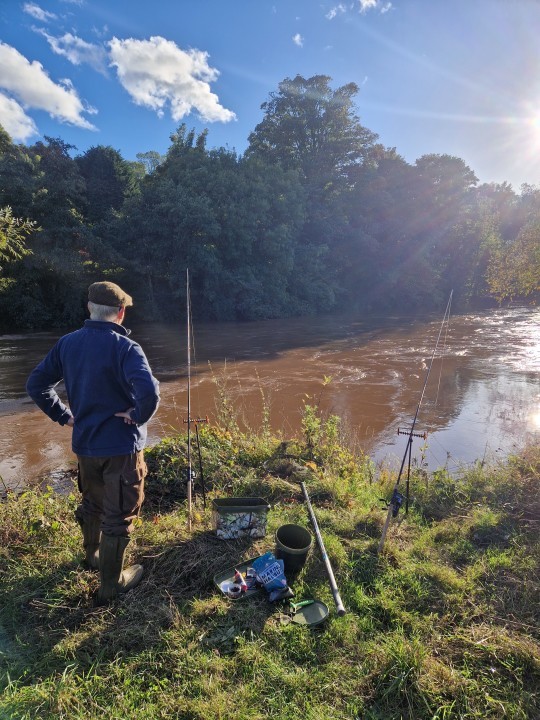 Home Fishery in flood - JC from Harpendon